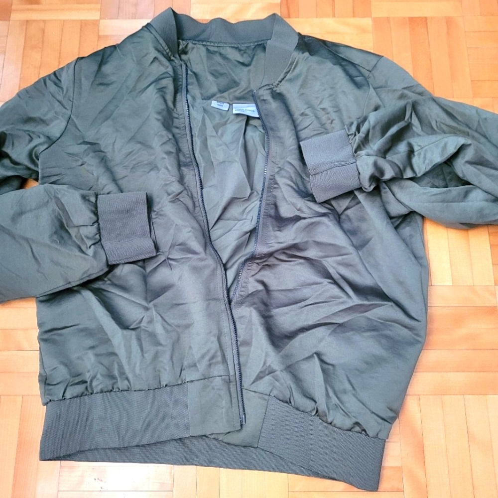 Women running jackets